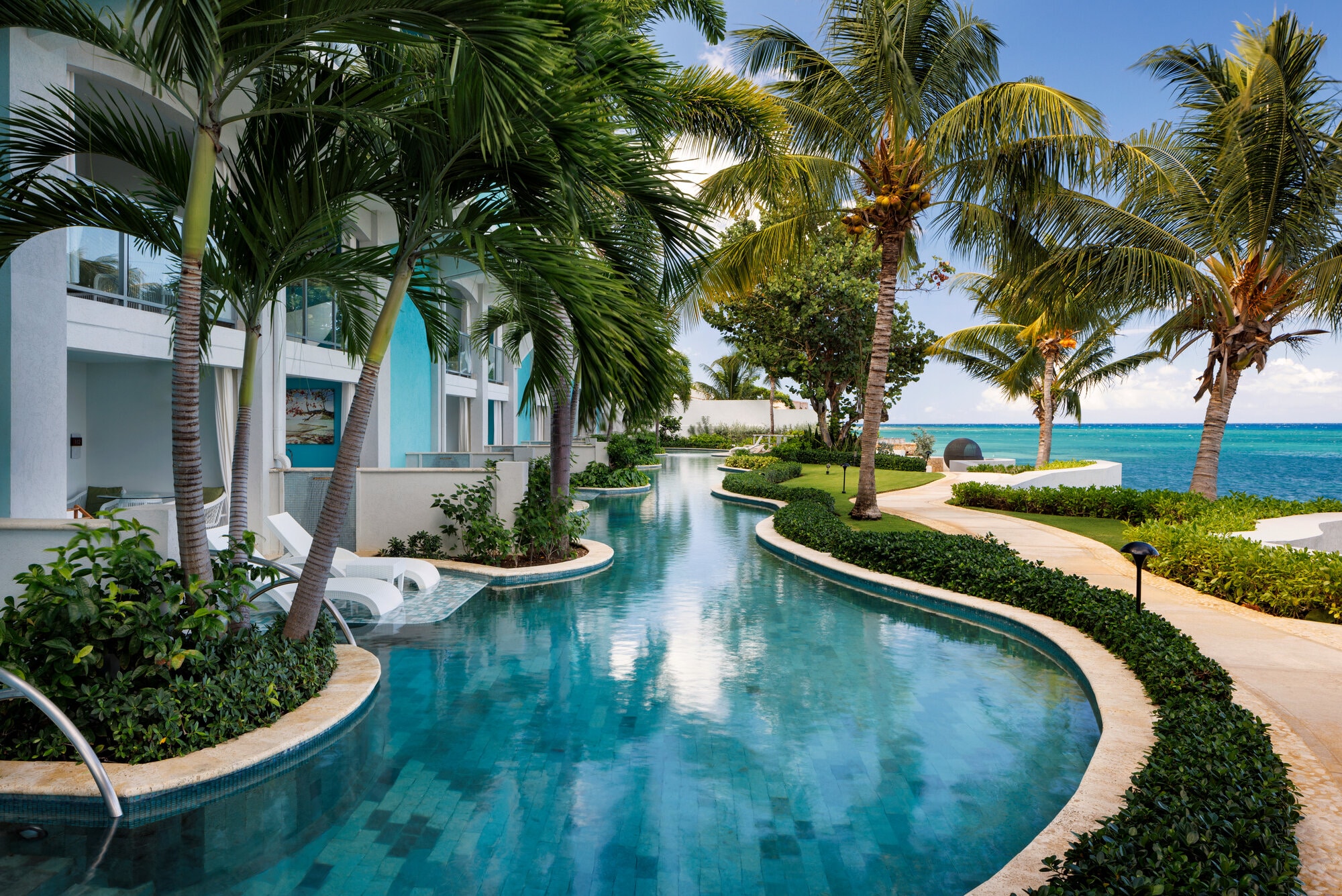 17 Unique All-Inclusive Swim-up Rooms You’ll Fall in Love With