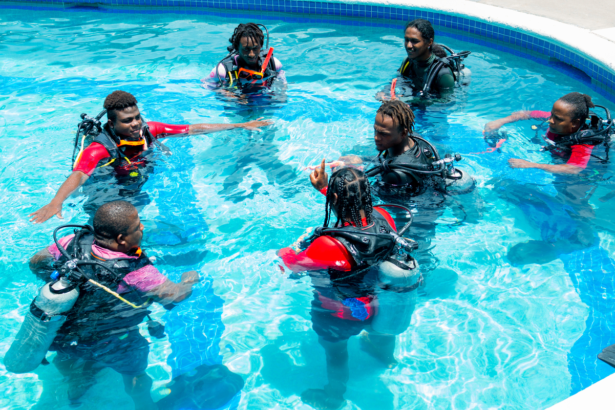 Sandals-Foundation---Community---PADI-Dive-Scholarships-5-1201x801-d21b45d