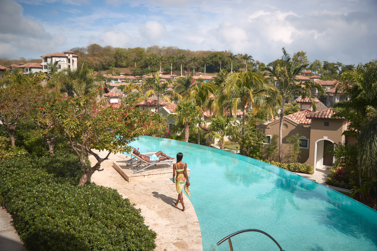 Sandals-Grenada-02-2022-Quiet-Pool-6440-1200x800-5b2df79-1