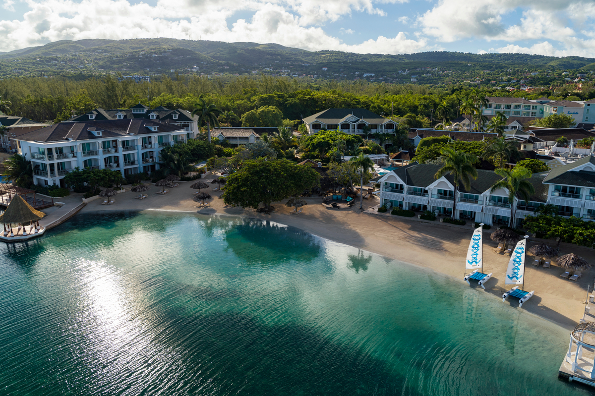 Sandals-SRC-Beachfront-Village-Aerial-2-1201x799-779f864