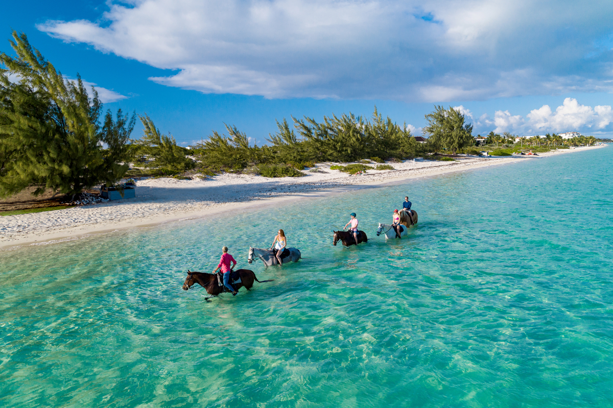 The 9 Best Christmas Beach Destinations in the Caribbean